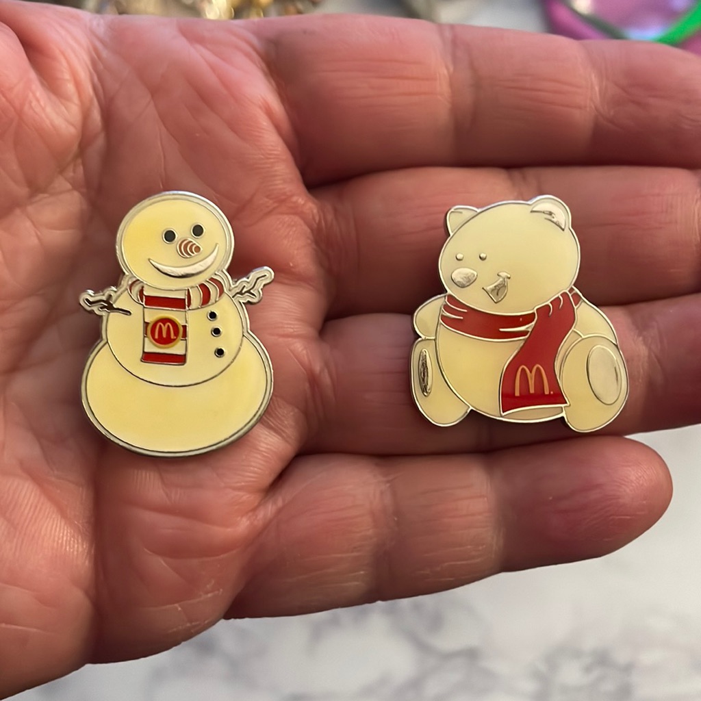 Mcdonald’s Holiday 2011 Mcd Bundle Of Pins